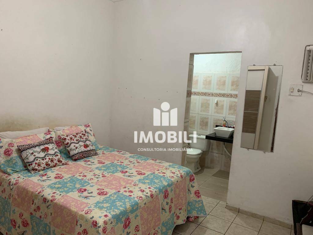 Casa à venda com 4 quartos, 221m² - Foto 17