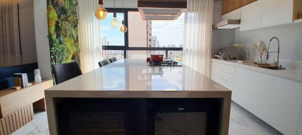 Apartamento à venda com 3 quartos, 81m² - Foto 2