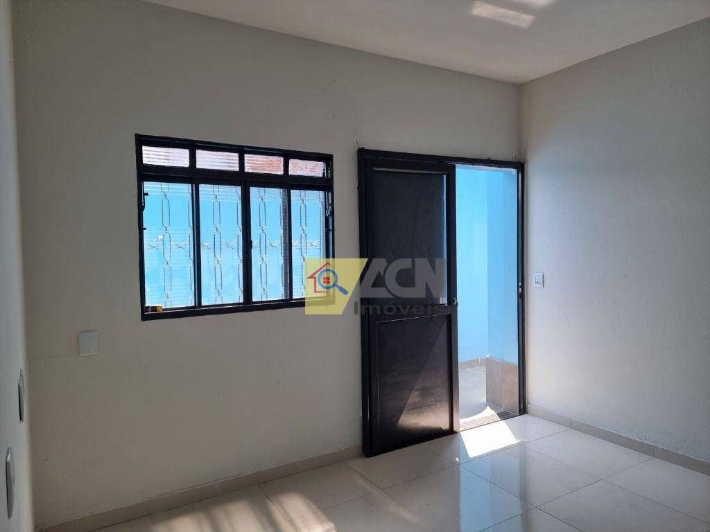 Casa à venda com 2 quartos, 80m² - Foto 8