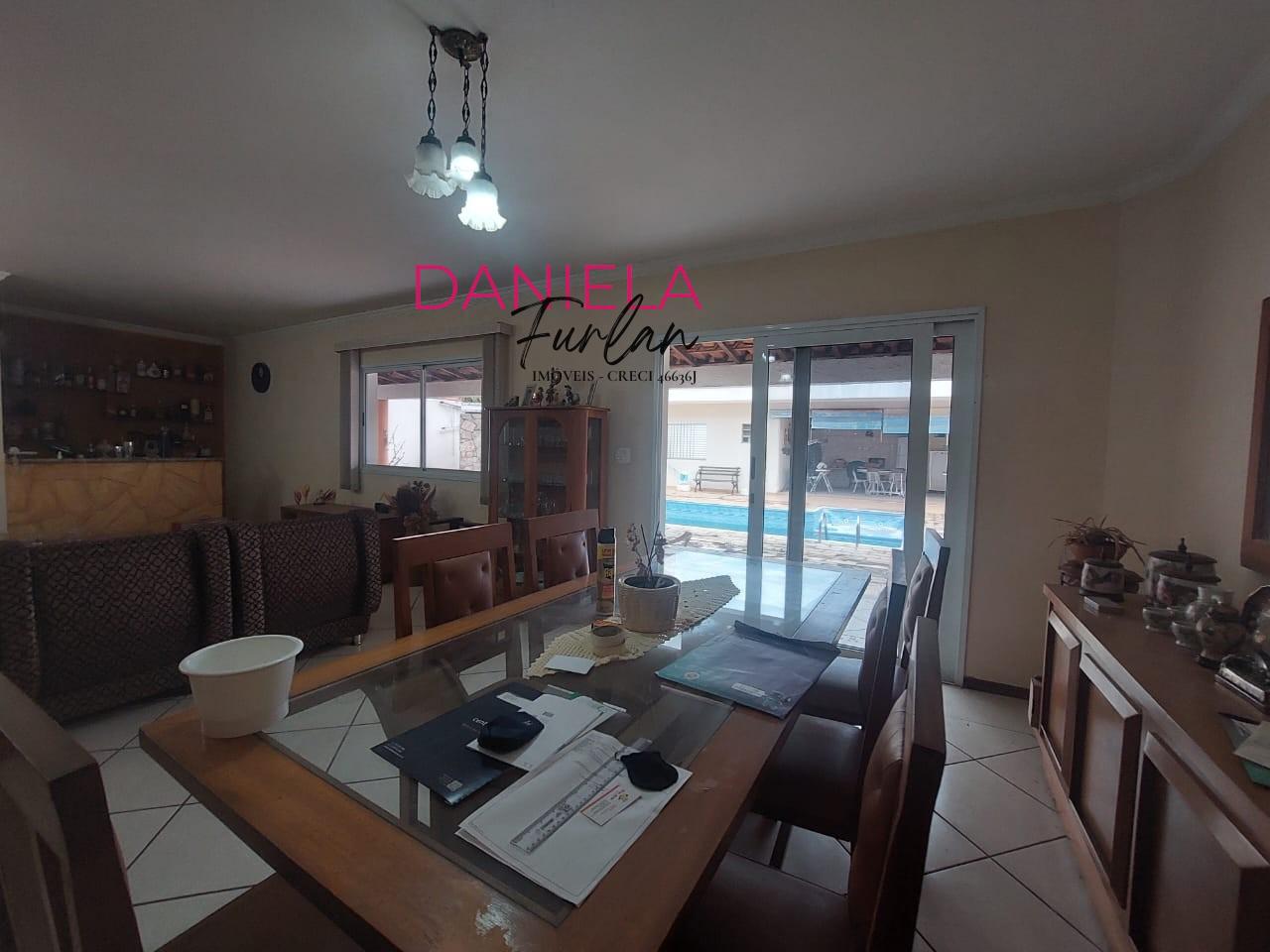 Casa de Condomínio à venda com 3 quartos, 373m² - Foto 4