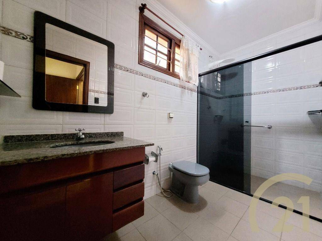 Casa de Condomínio para alugar com 6 quartos, 480m² - Foto 22