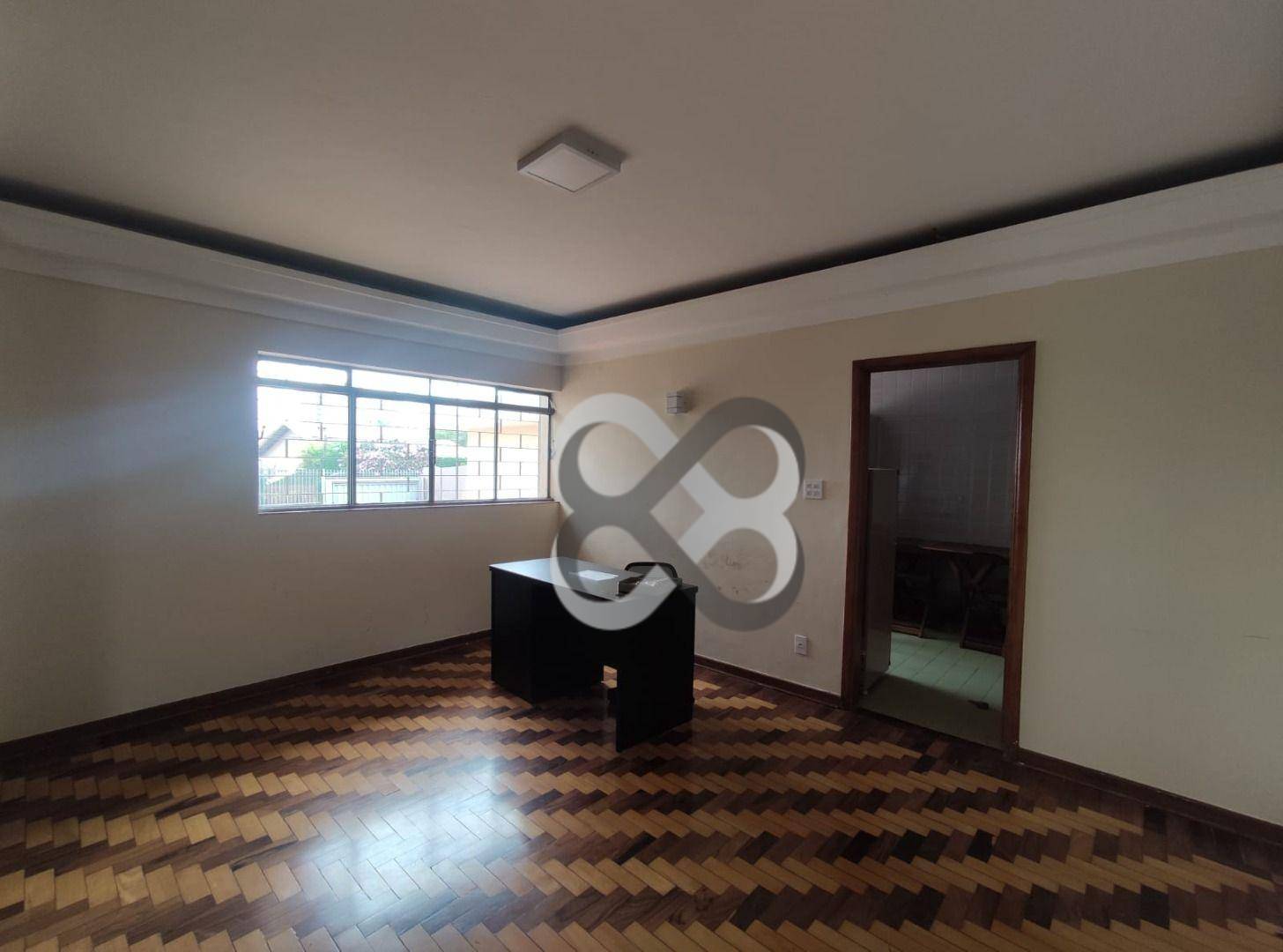 Casa para alugar com 8 quartos, 300m² - Foto 25