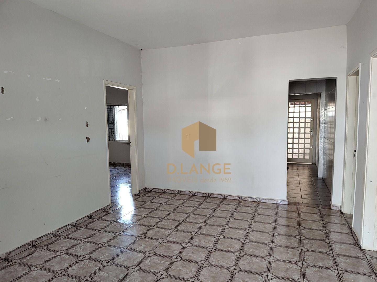 Casa à venda com 3 quartos, 219m² - Foto 2