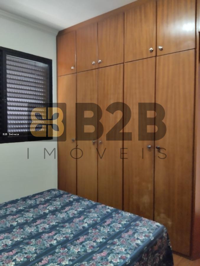 Apartamento à venda com 2 quartos, 75m² - Foto 10