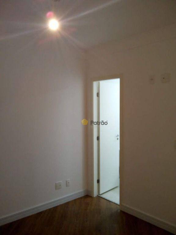 Apartamento à venda com 2 quartos, 64m² - Foto 14