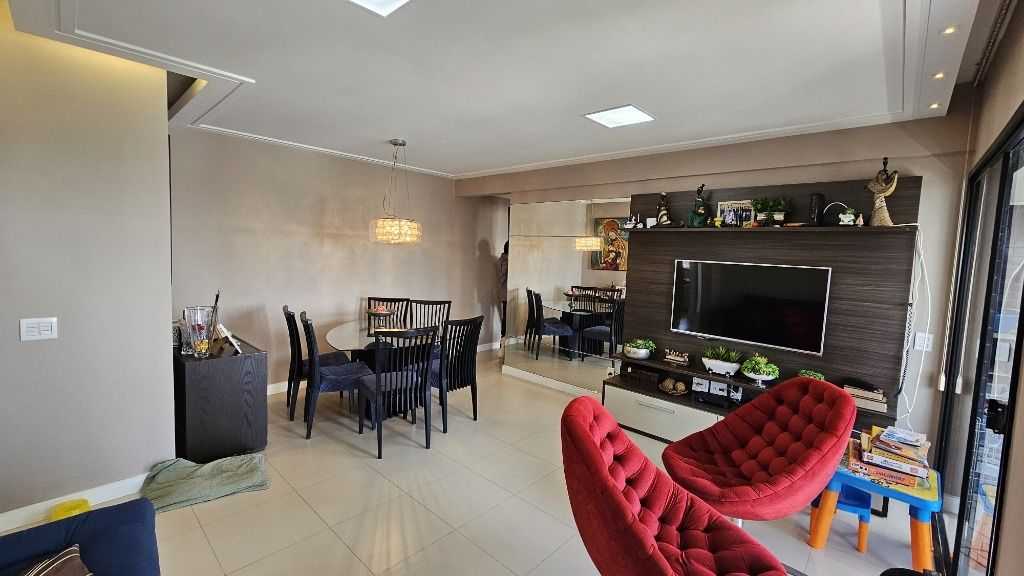 Apartamento à venda com 3 quartos, 112m² - Foto 6