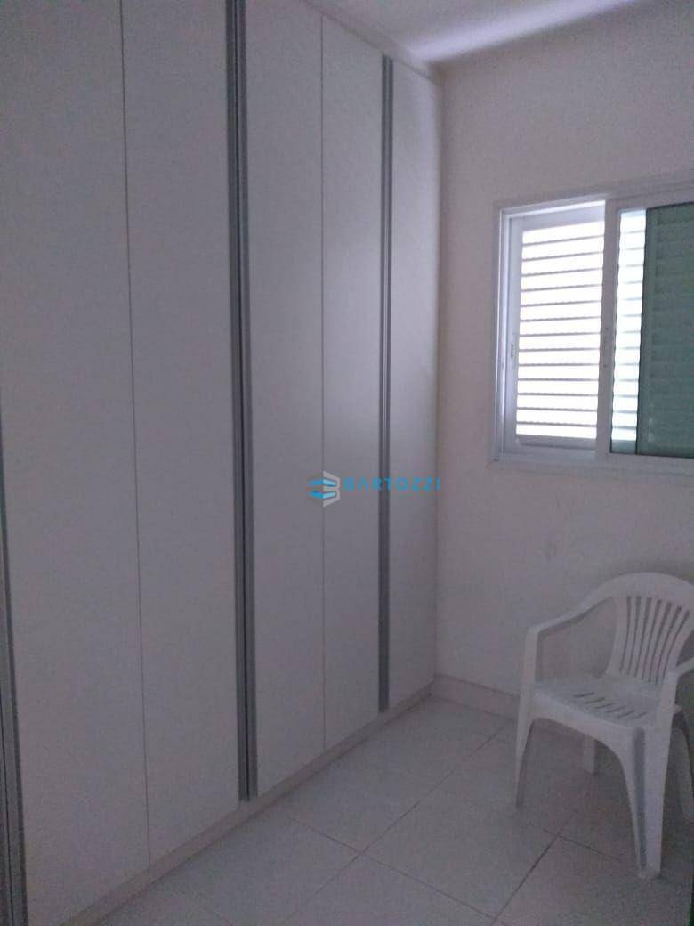 Apartamento para alugar com 4 quartos, 260m² - Foto 17