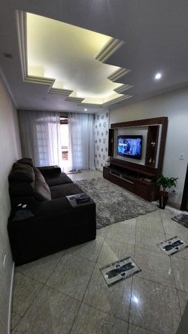 Sobrado à venda com 3 quartos, 152m² - Foto 1