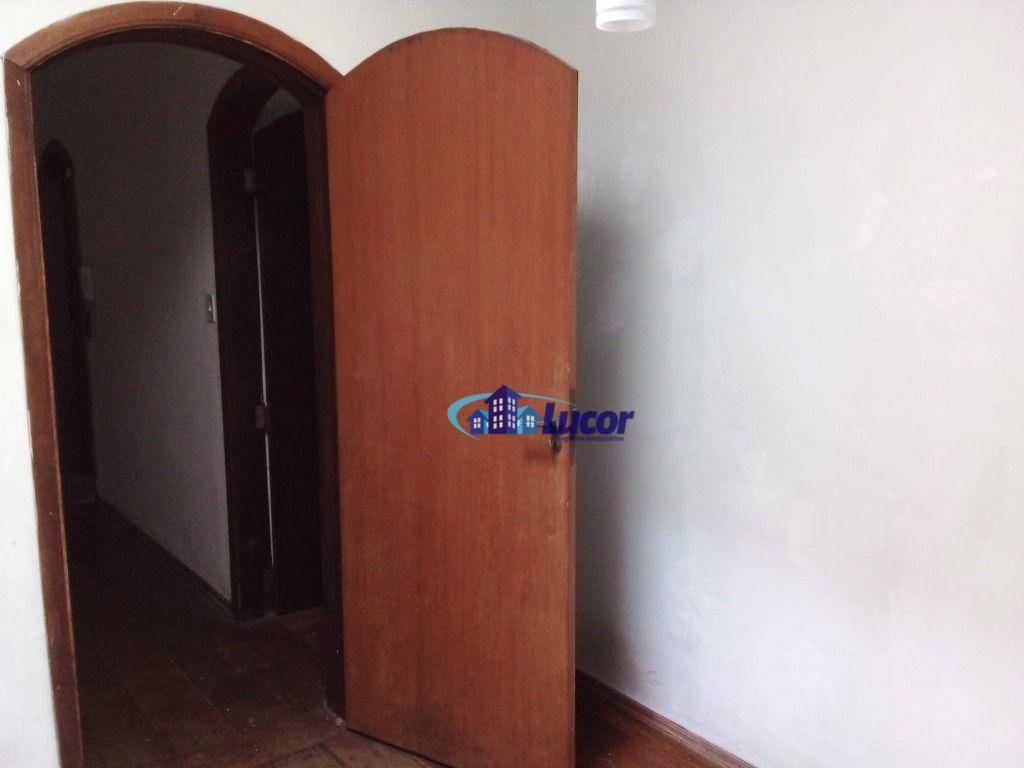 Sobrado à venda com 4 quartos, 250m² - Foto 11