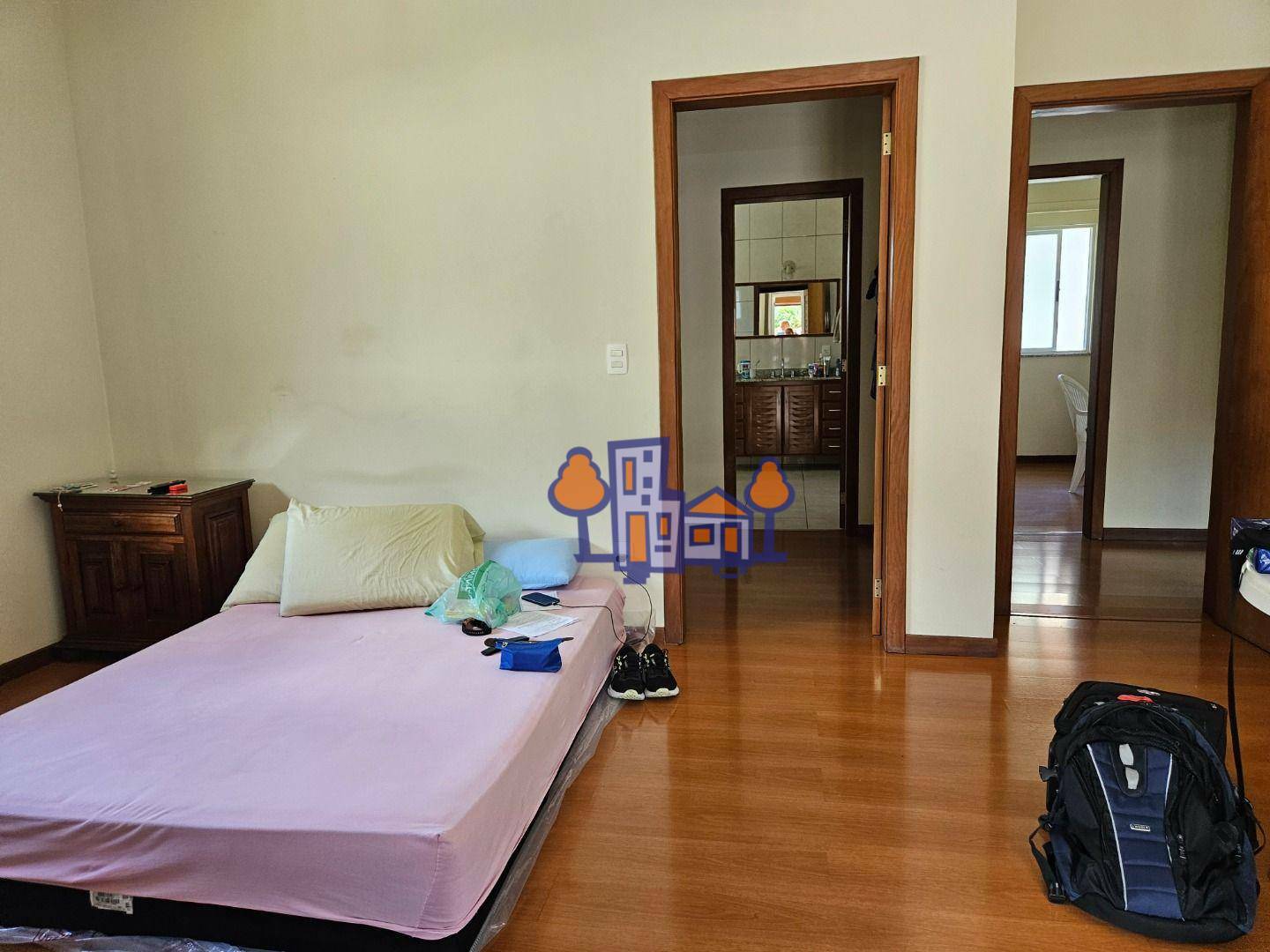 Casa à venda com 5 quartos, 326m² - Foto 37