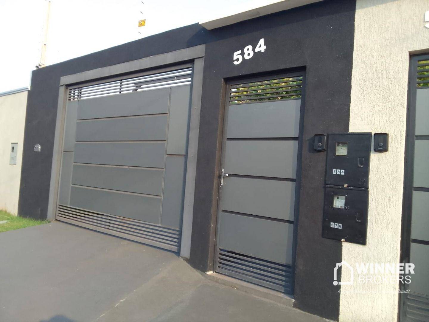 Casa à venda com 3 quartos, 160m² - Foto 1