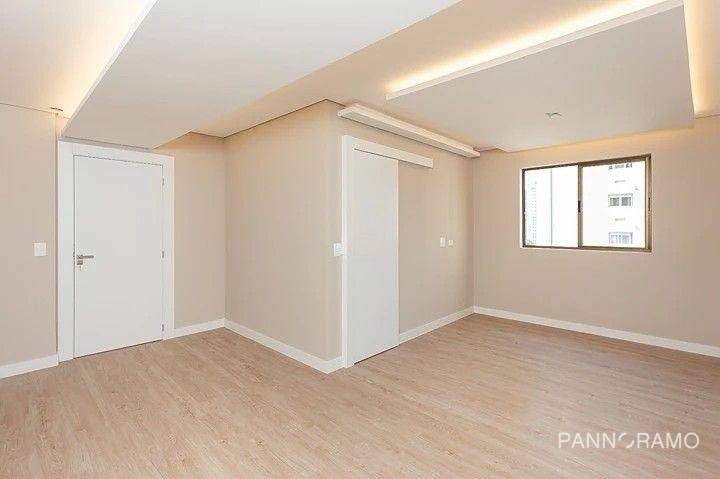 Apartamento à venda com 3 quartos, 193m² - Foto 19