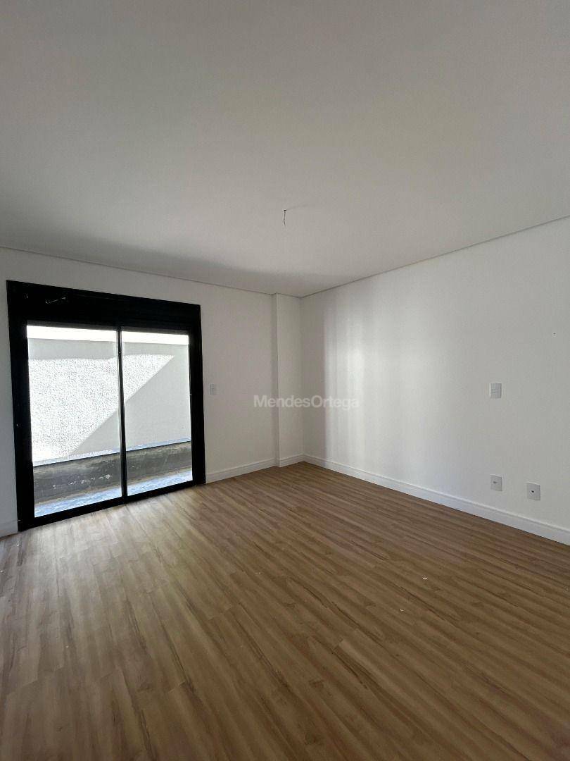 Apartamento à venda com 3 quartos, 177m² - Foto 19