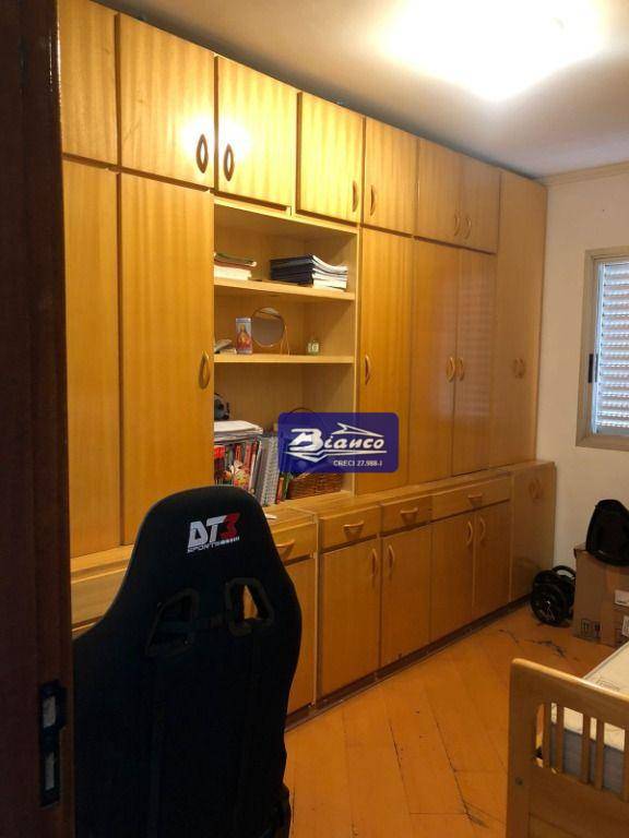 Apartamento à venda com 3 quartos, 75m² - Foto 11