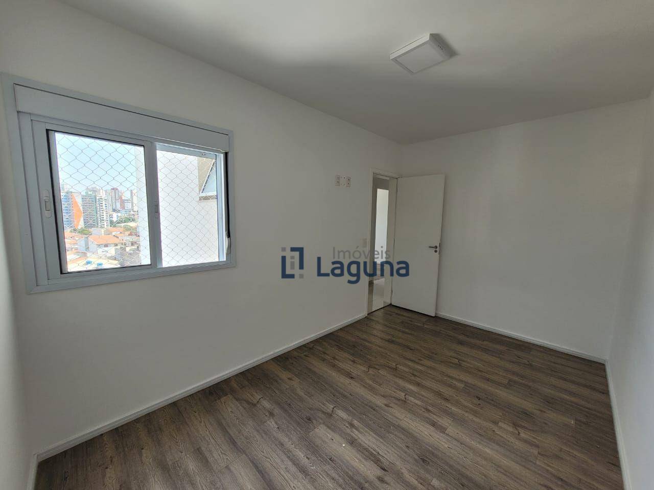 Apartamento para alugar com 3 quartos, 76m² - Foto 9