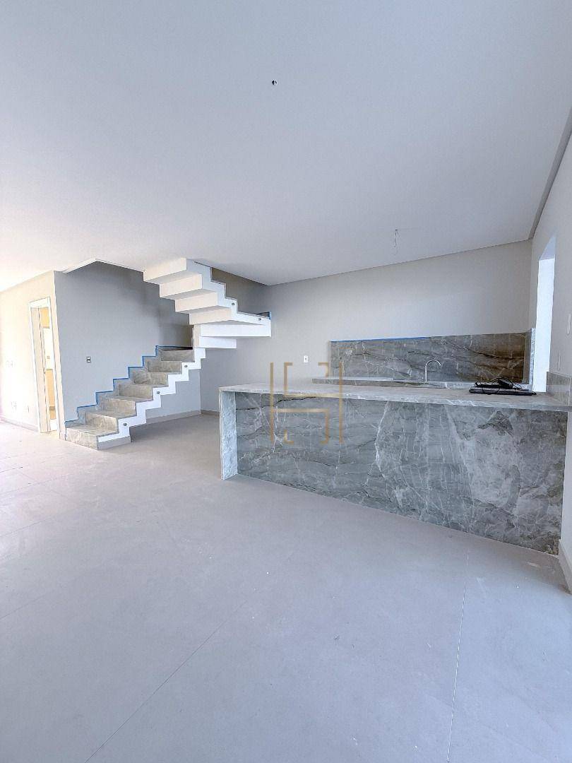 Casa, 4 quartos, 170 m² - Foto 3