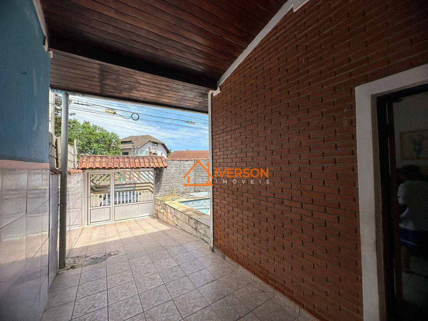 Casa à venda com 3 quartos, 99m² - Foto 12