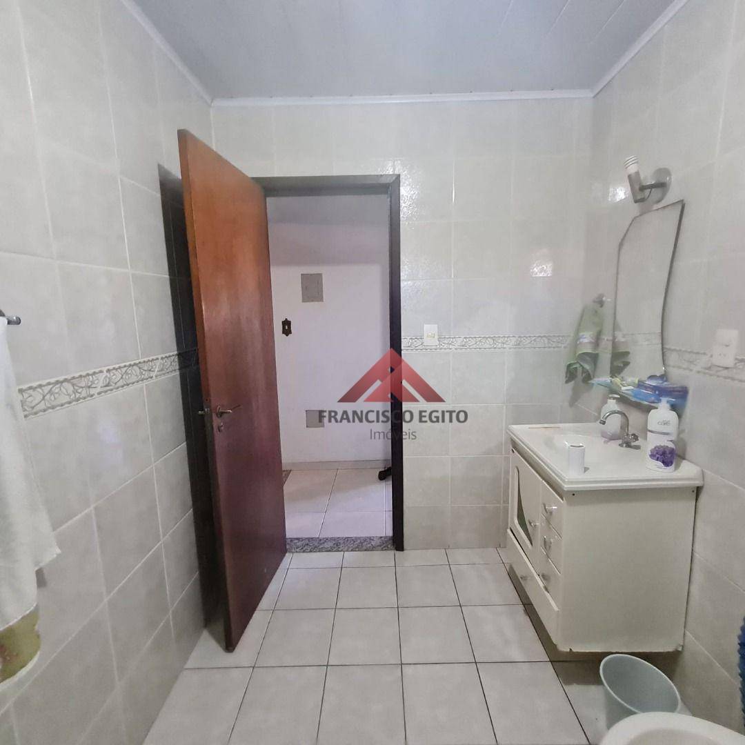 Casa à venda com 5 quartos, 130m² - Foto 37