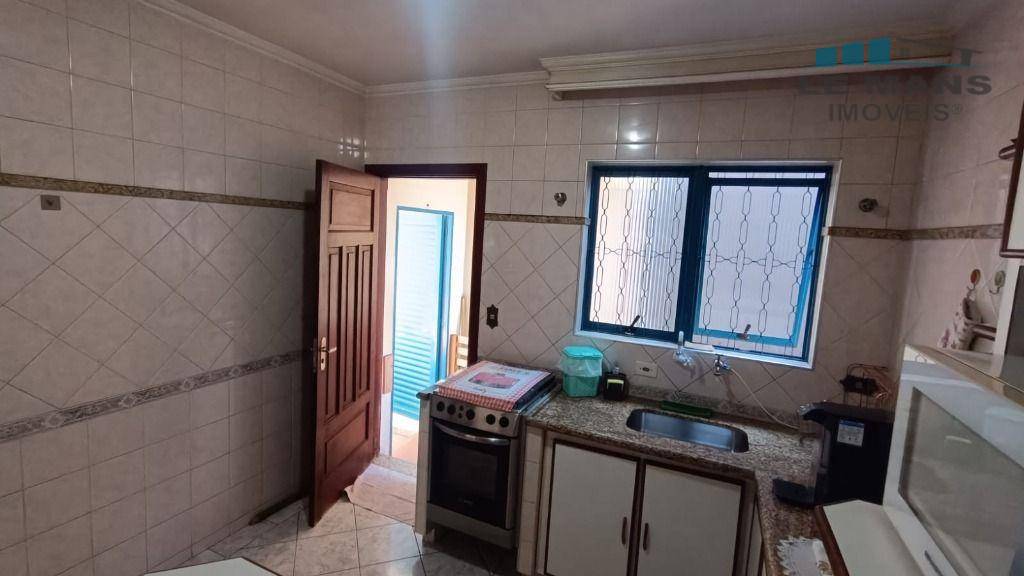 Casa à venda com 3 quartos, 247m² - Foto 16