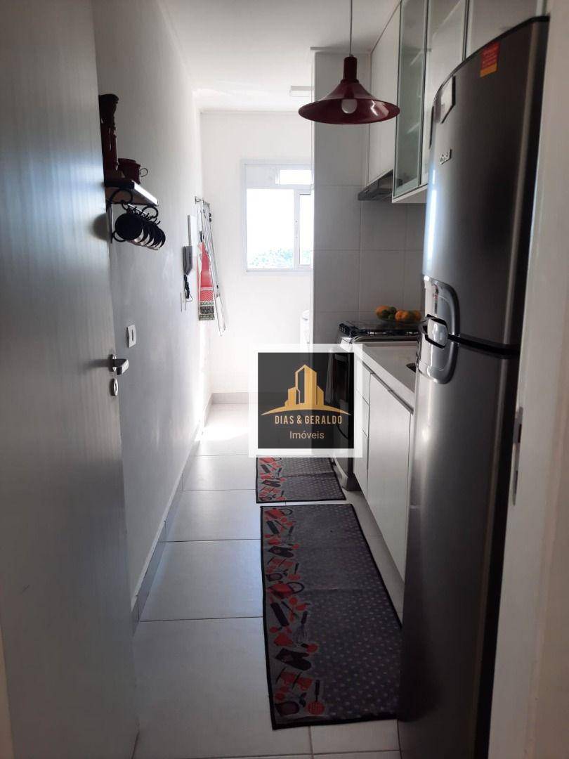 Apartamento à venda e aluguel com 2 quartos, 62m² - Foto 11