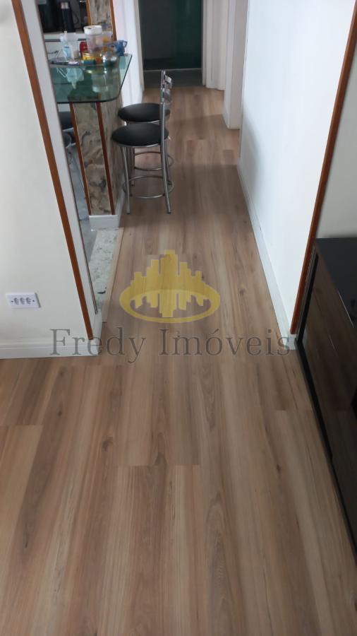 Apartamento à venda com 2 quartos, 68m² - Foto 10