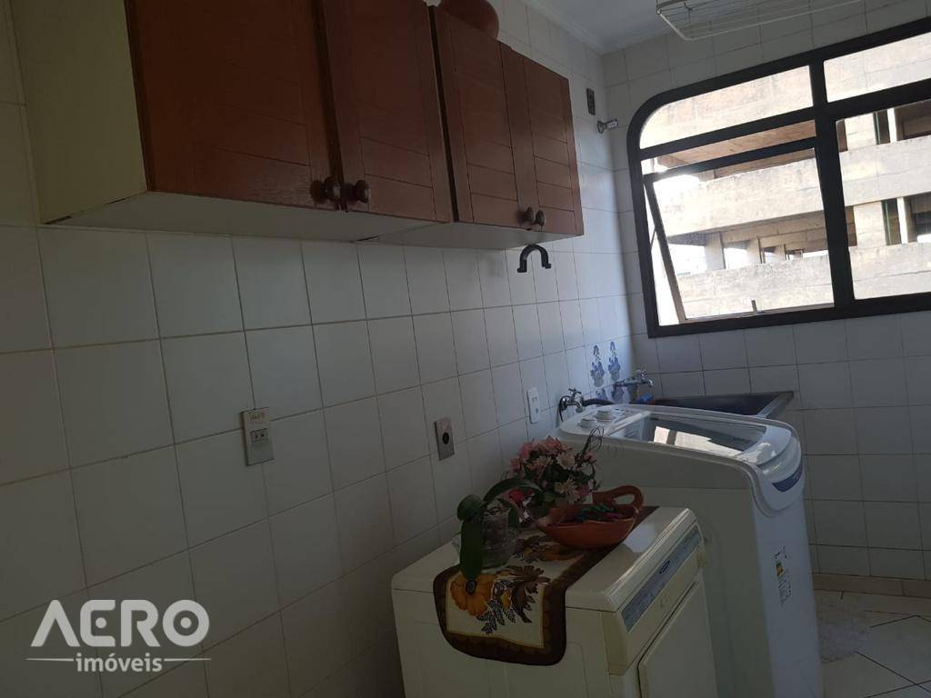 Apartamento à venda com 4 quartos, 230m² - Foto 15