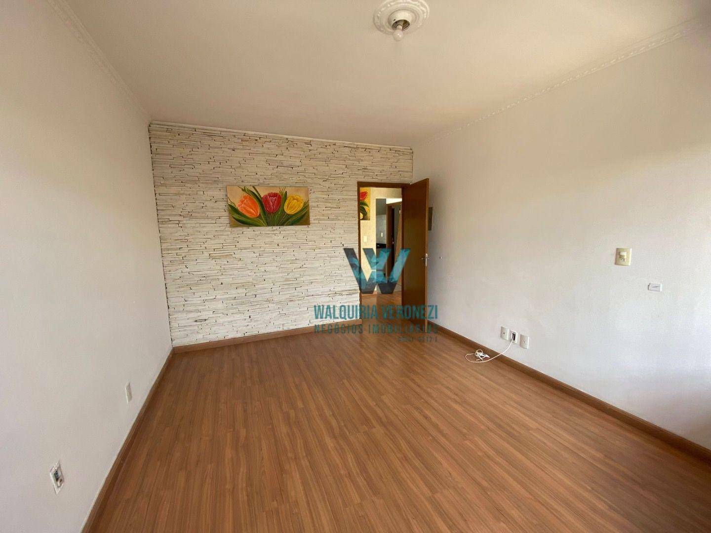 Casa à venda com 3 quartos, 169m² - Foto 3