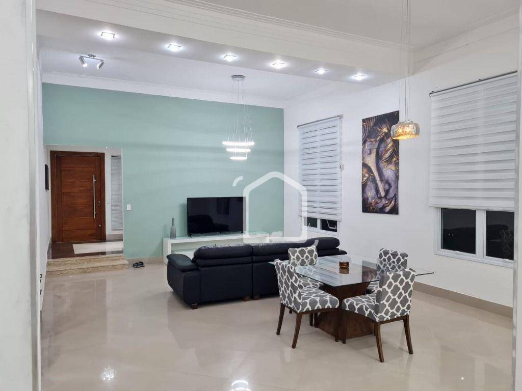 Casa de Condomínio à venda com 3 quartos, 254m² - Foto 2