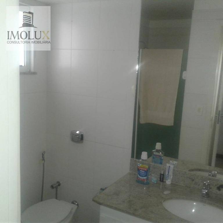 Apartamento para alugar com 3 quartos, 120m² - Foto 12