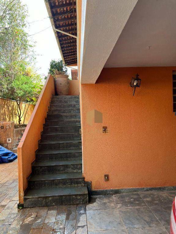 Casa de Condomínio à venda com 4 quartos, 403m² - Foto 3