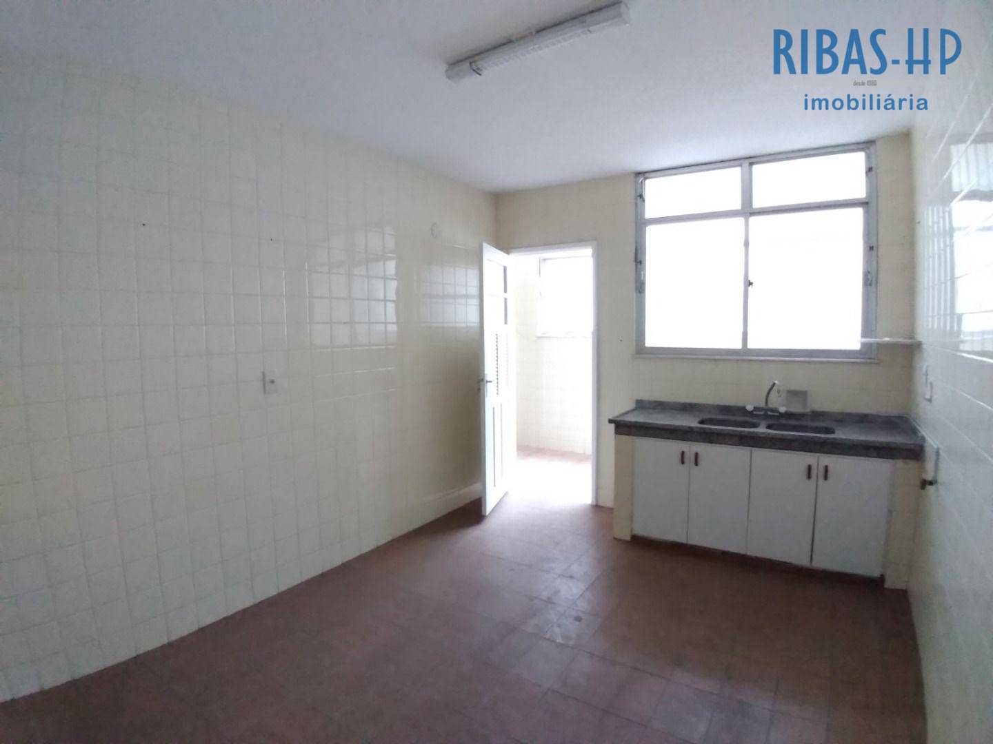 Apartamento para alugar com 3 quartos, 100m² - Foto 13