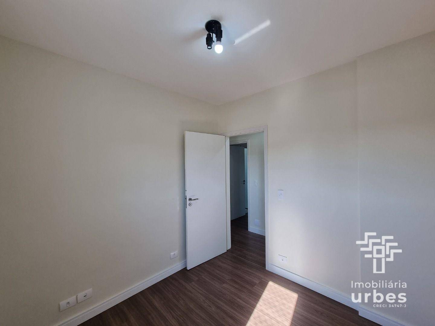 Apartamento para alugar com 3 quartos, 96m² - Foto 25