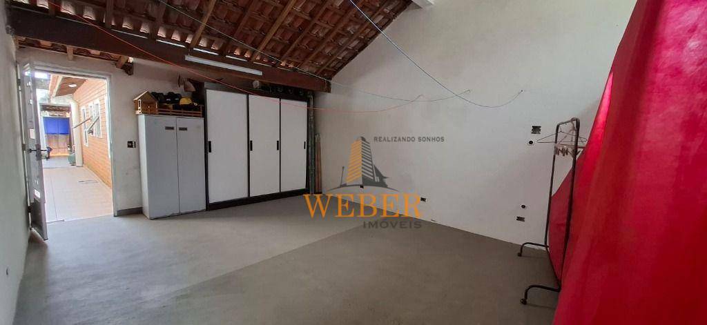 Casa à venda com 2 quartos, 150m² - Foto 5