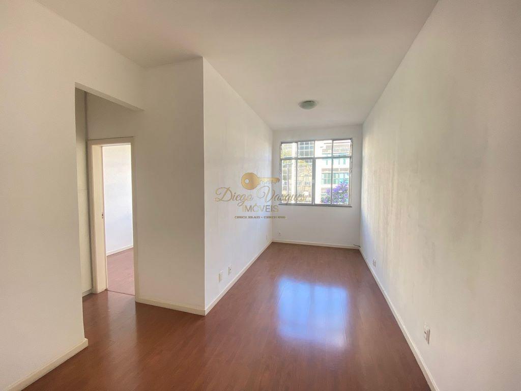 Apartamento à venda com 1 quarto, 45m² - Foto 1