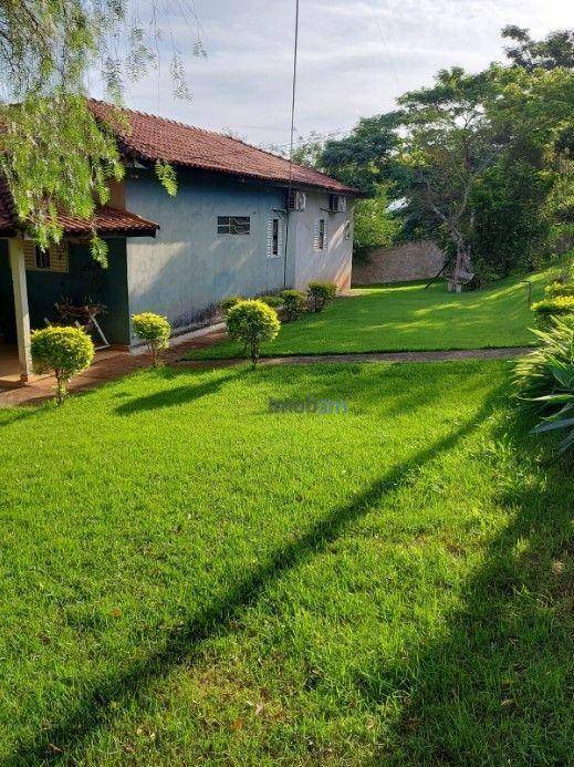 Chácara à venda com 3 quartos, 300m² - Foto 2