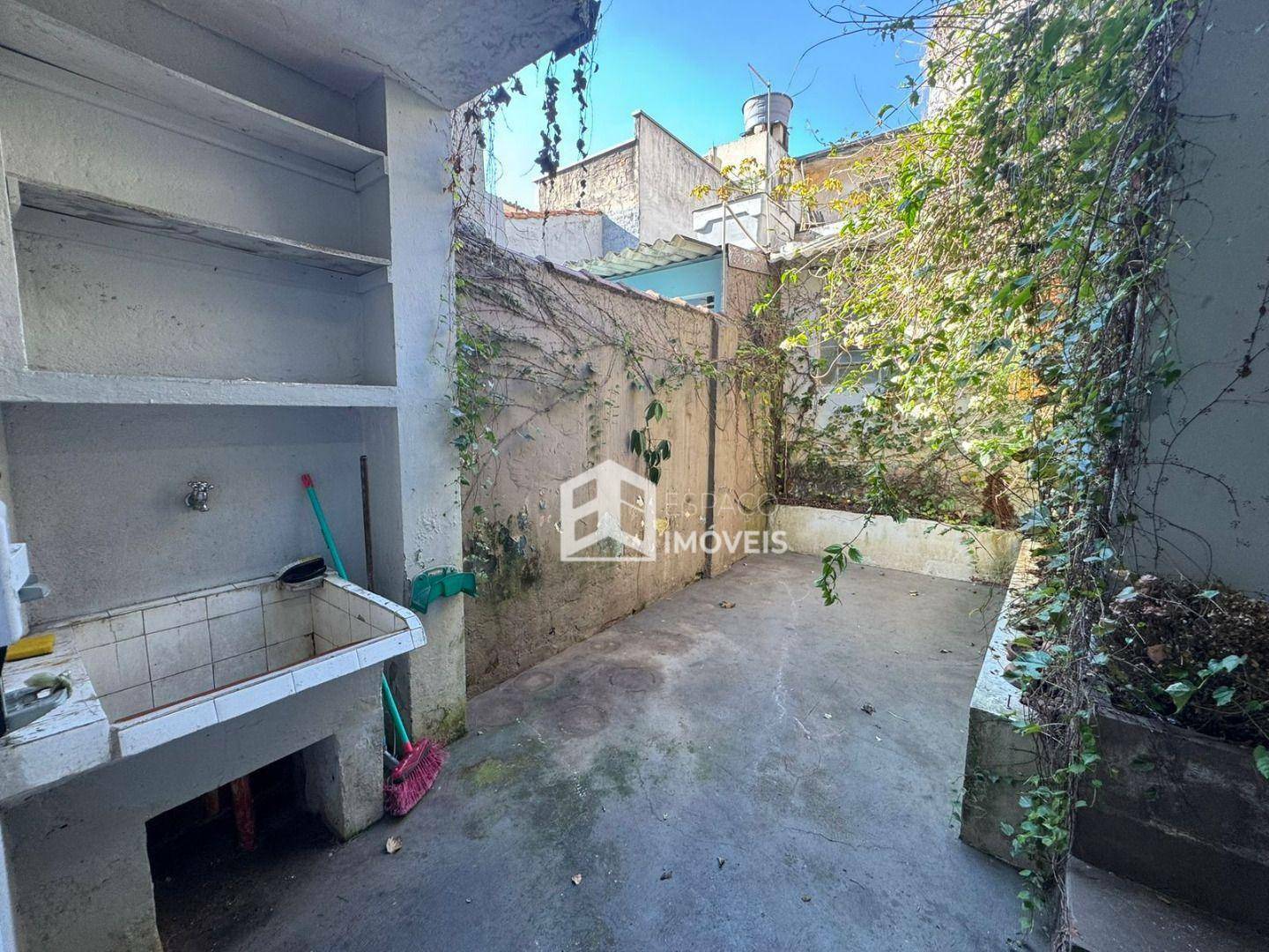 Casa à venda e aluguel com 2 quartos, 108m² - Foto 8
