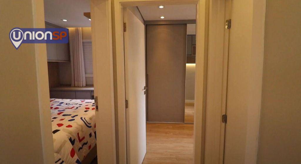 Apartamento à venda com 2 quartos, 64m² - Foto 9