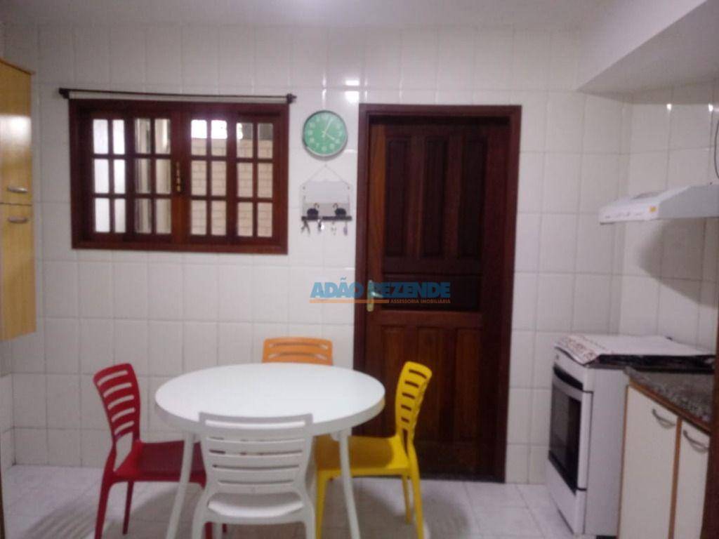 Casa de Condomínio à venda com 2 quartos, 70m² - Foto 3