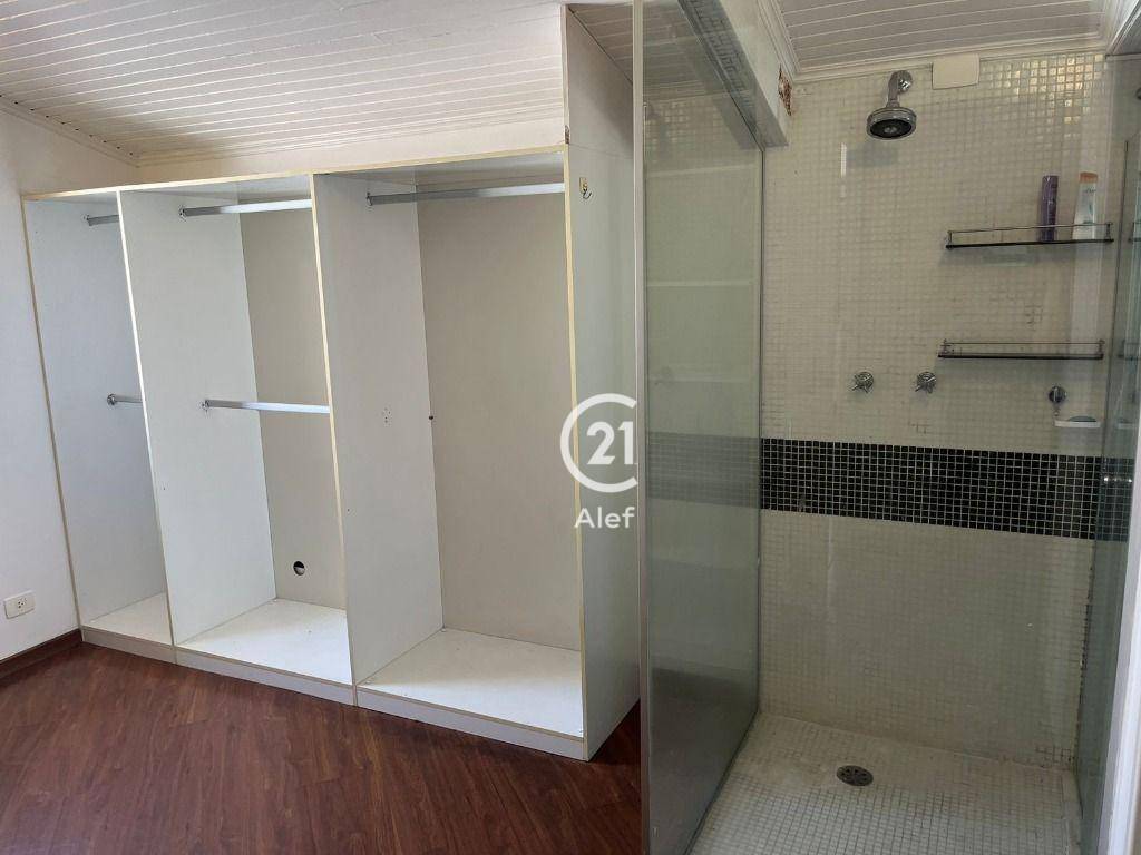 Casa à venda e aluguel com 3 quartos, 359m² - Foto 17