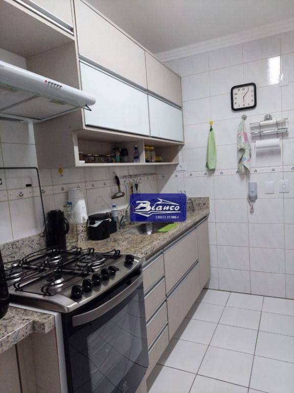 Apartamento à venda com 3 quartos, 93m² - Foto 4