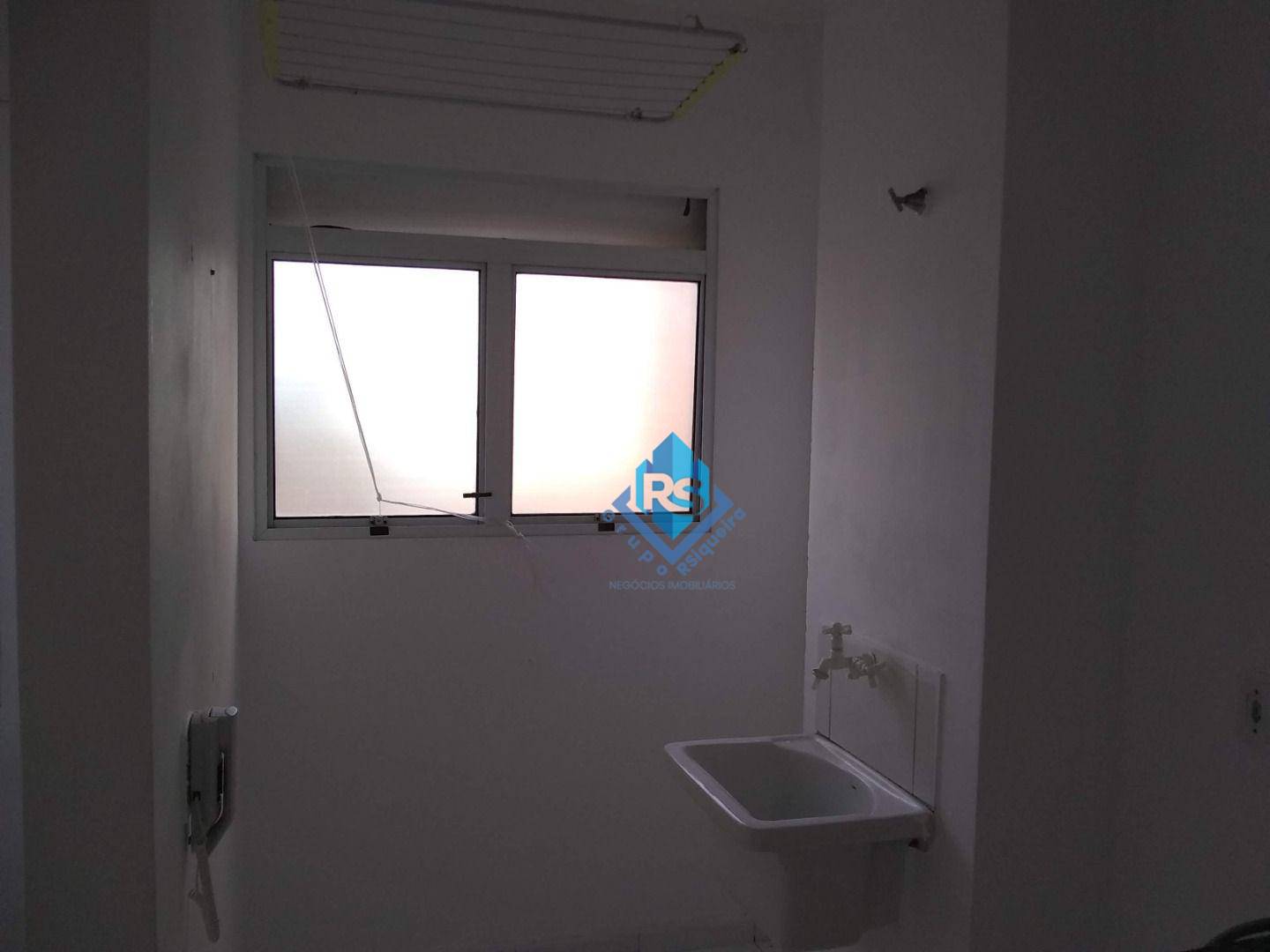 Apartamento à venda com 2 quartos, 42m² - Foto 4