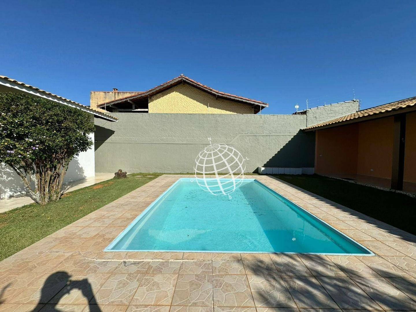 Casa para alugar com 5 quartos, 220m² - Foto 44