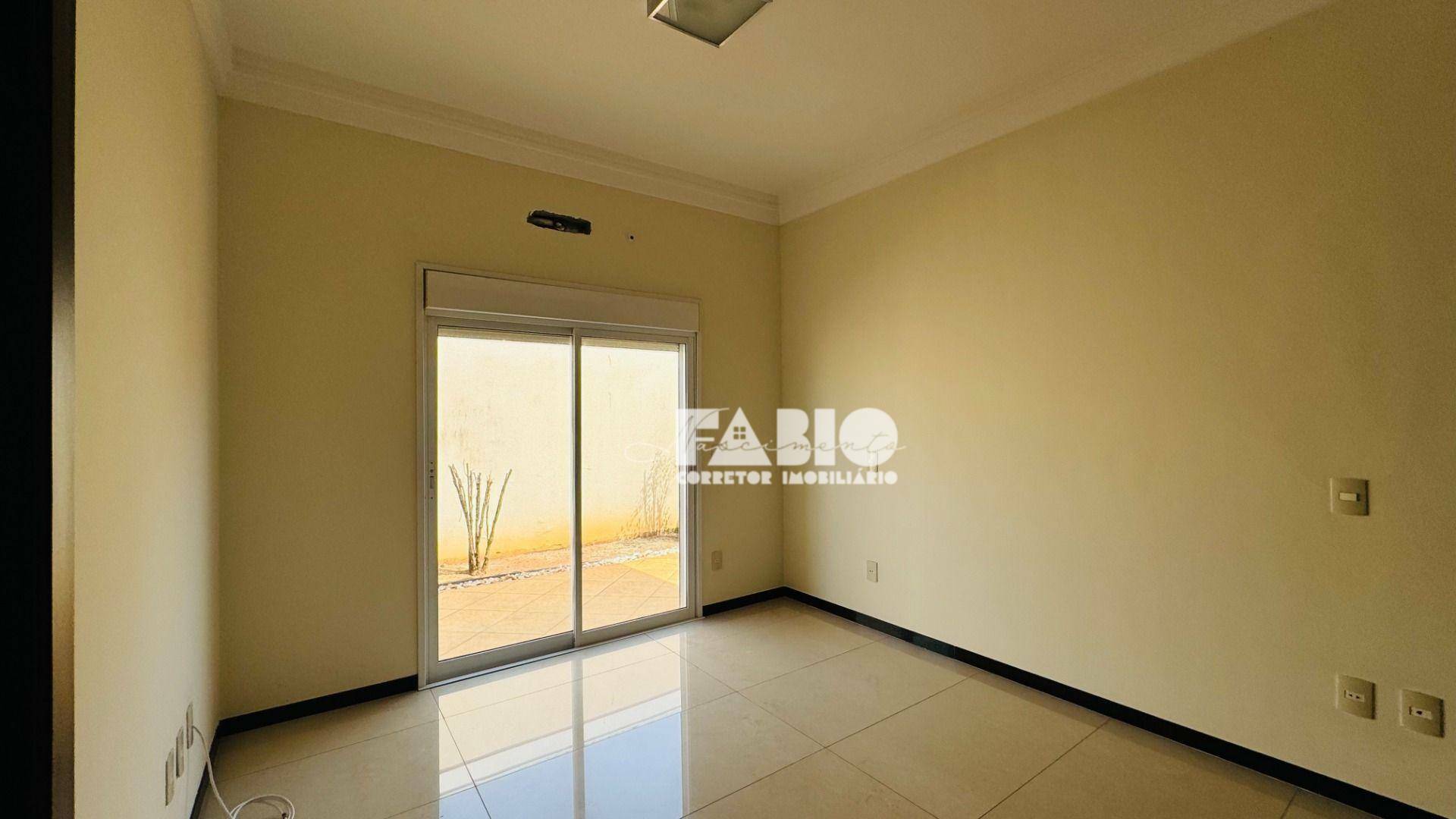 Casa à venda com 4 quartos, 350m² - Foto 30