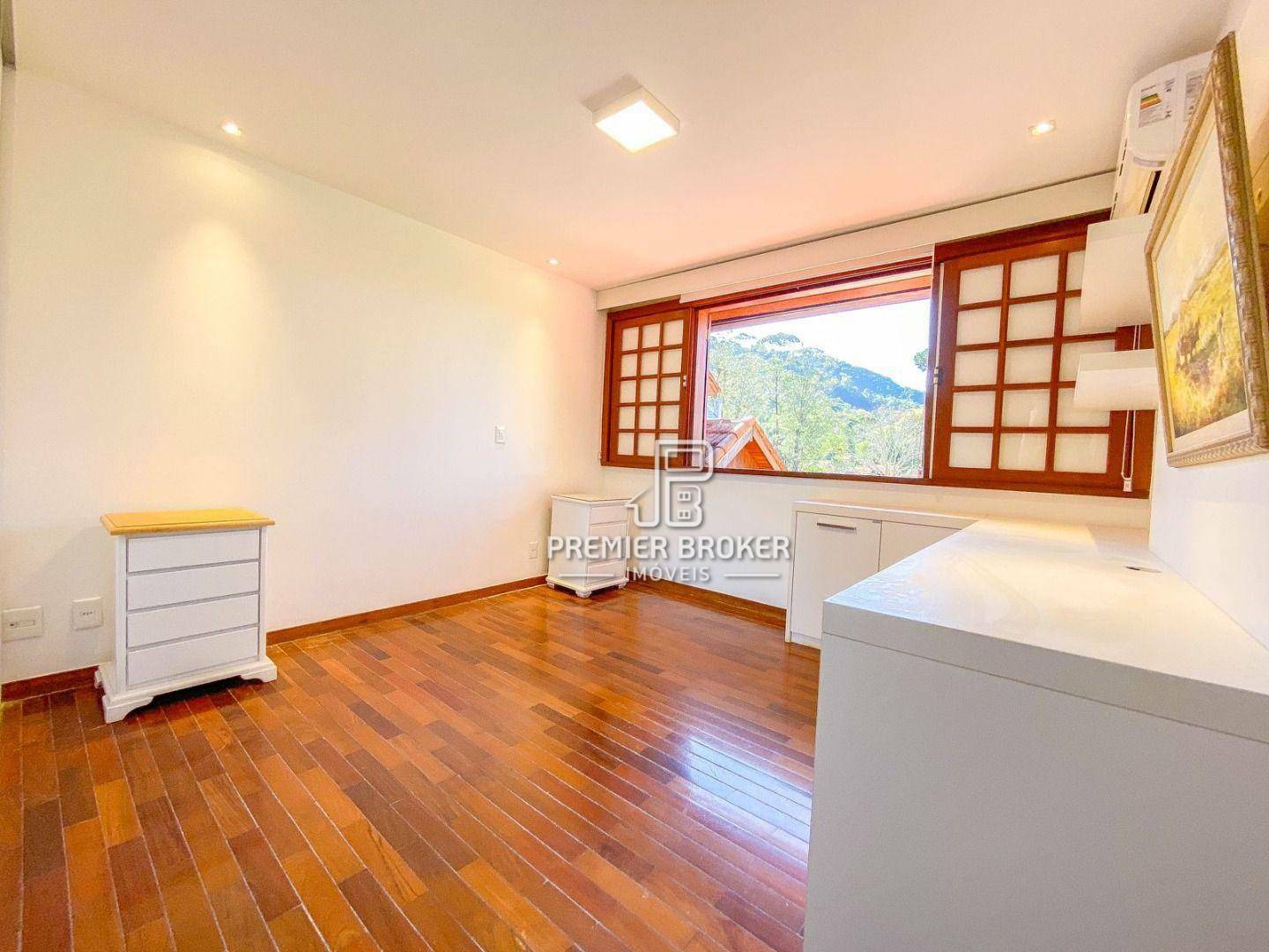 Casa de Condomínio à venda com 5 quartos, 193m² - Foto 26