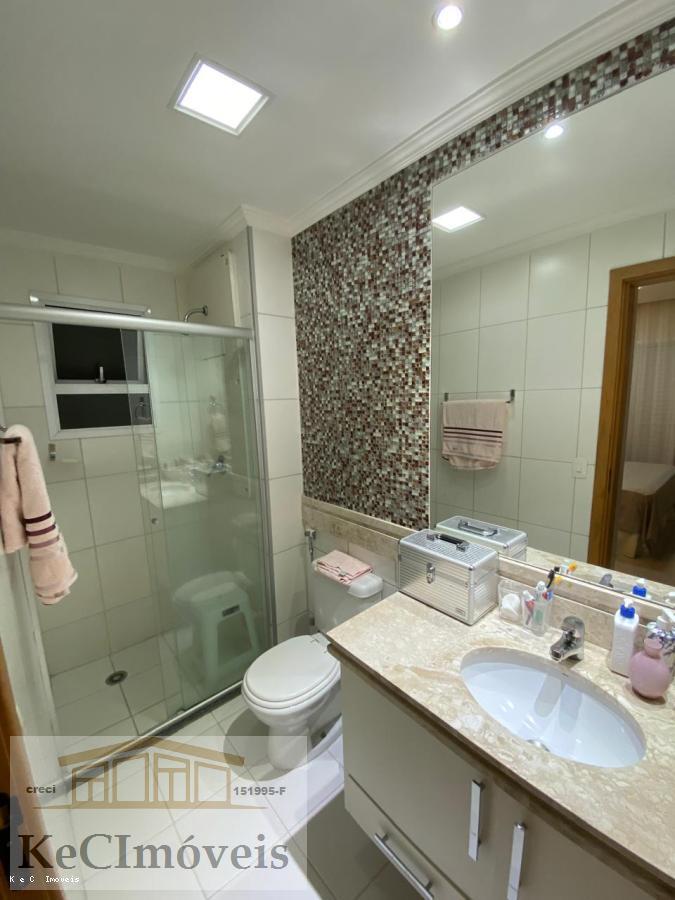 Apartamento à venda com 3 quartos, 109m² - Foto 4