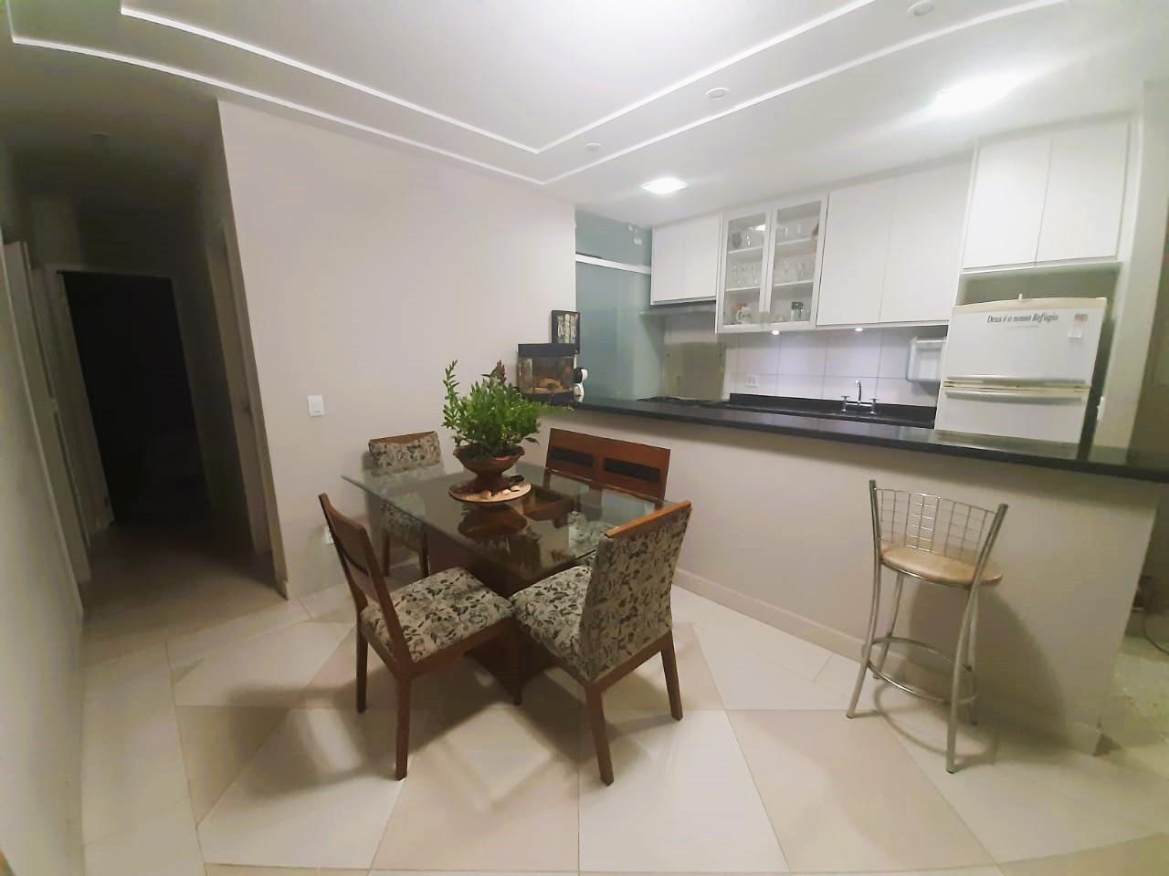 Apartamento à venda com 3 quartos, 71m² - Foto 2