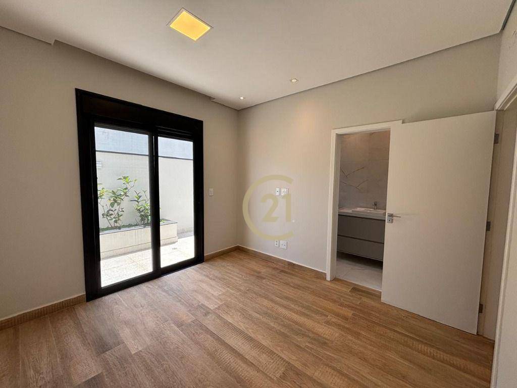 Casa de Condomínio à venda com 4 quartos, 315m² - Foto 17