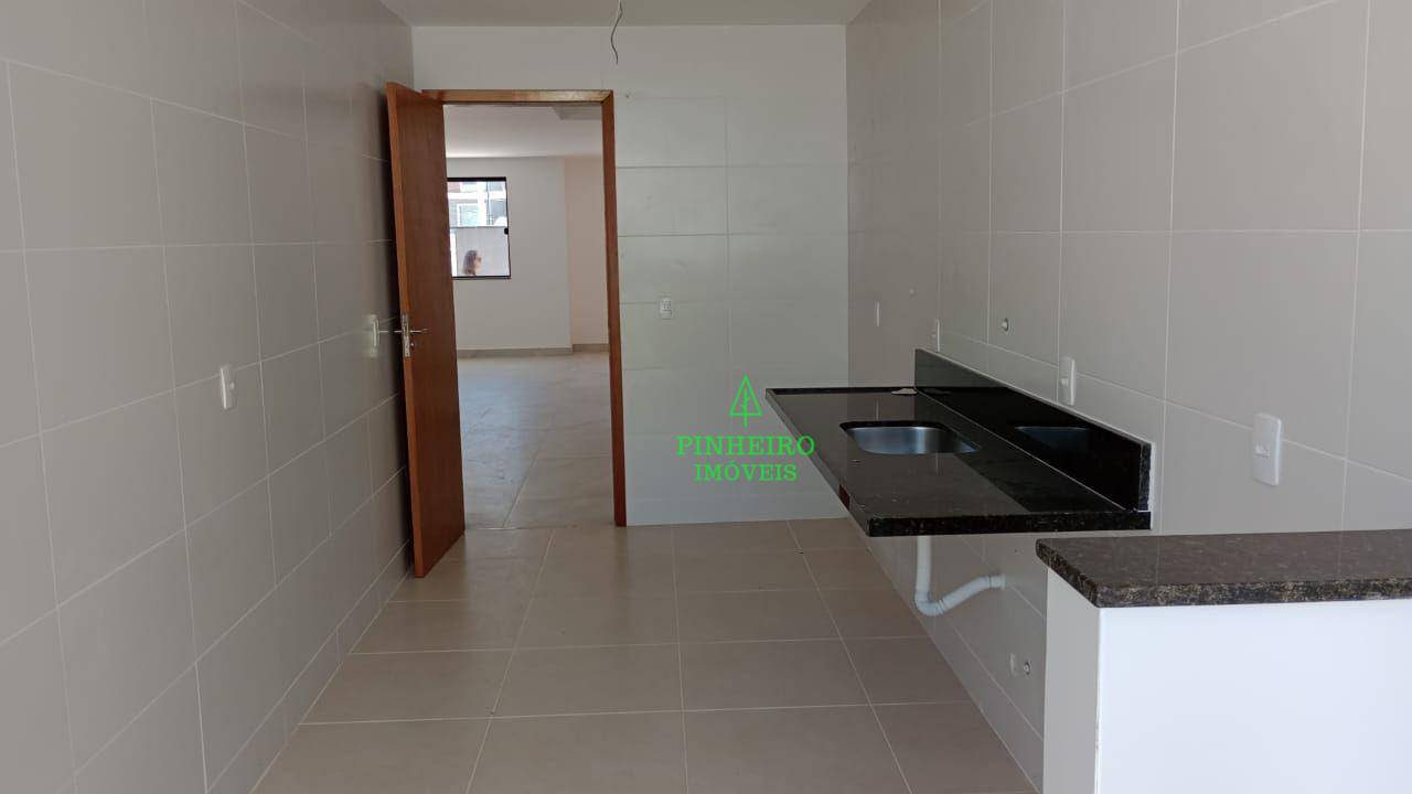 Casa à venda com 4 quartos, 152m² - Foto 2