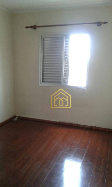 Apartamento à venda com 3 quartos, 73m² - Foto 2