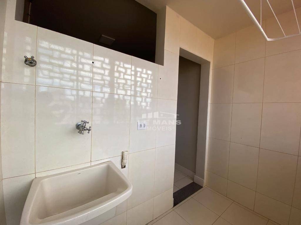 Apartamento à venda com 2 quartos, 80m² - Foto 3